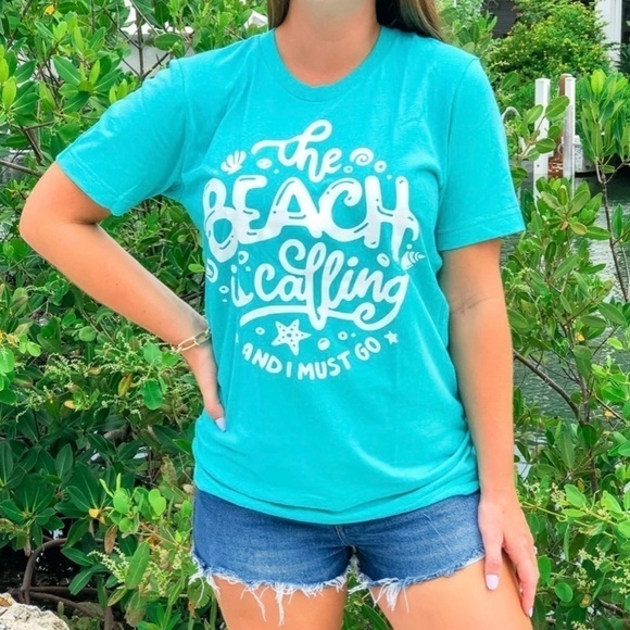 Bella Canvas The Beach Is Calling Graphic Short Sleeve T-Shirt Size Medium - Picture 1 of 17